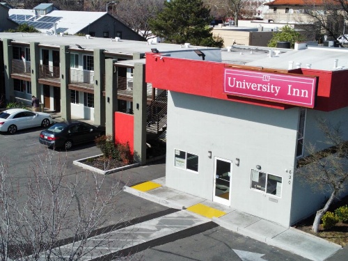 University Inn image 19